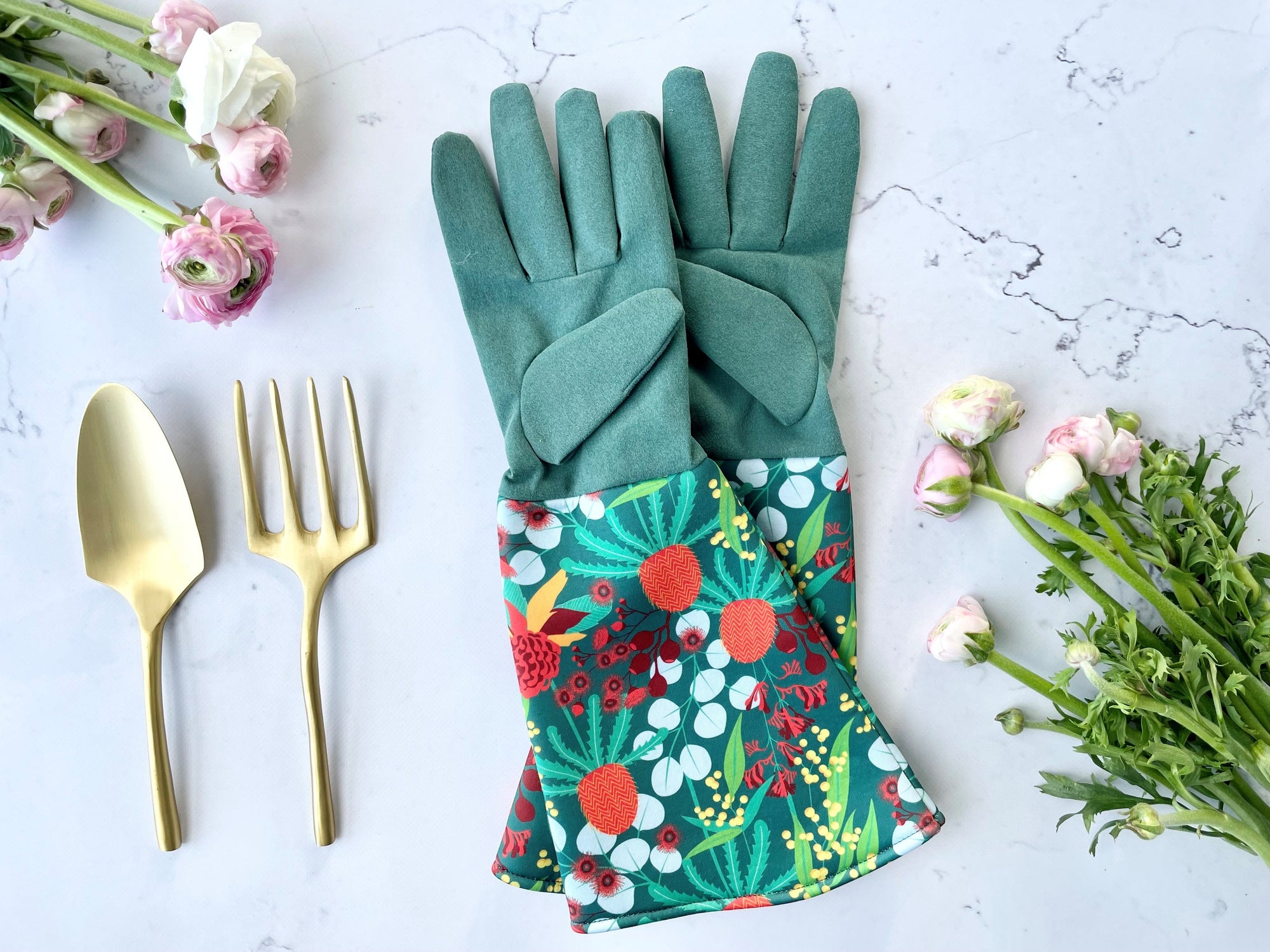Gardening Gloves - Navy Sketch Bee