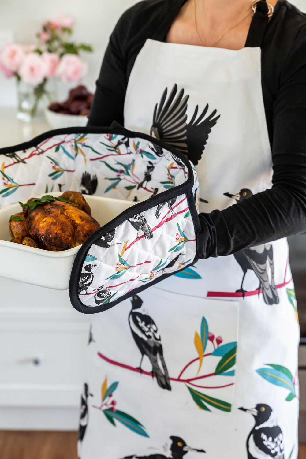 Double Oven Glove - Magpies