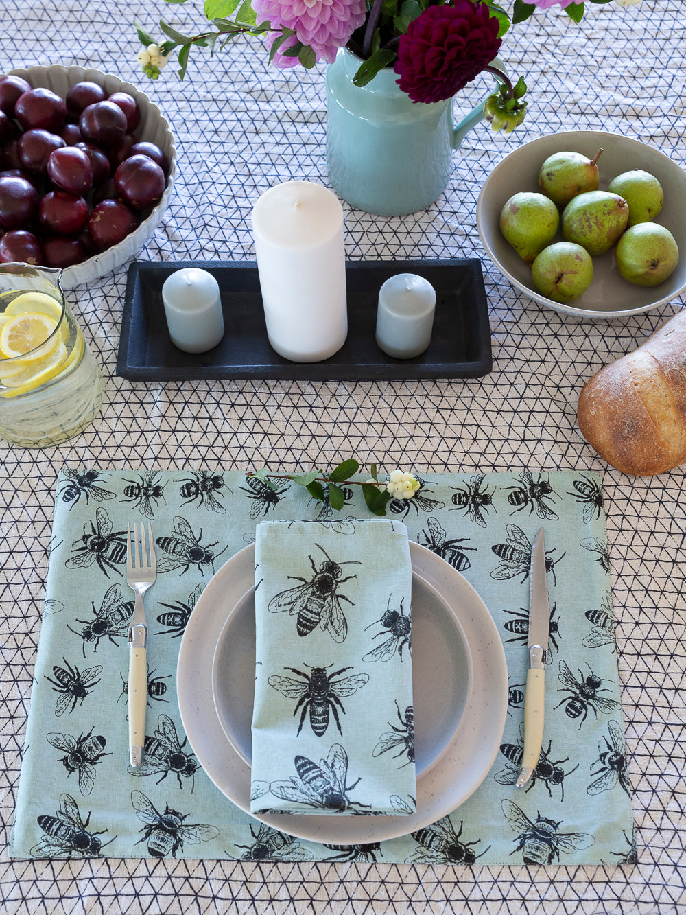 Cotton Napkins - Sketch Bees (Set of 4)