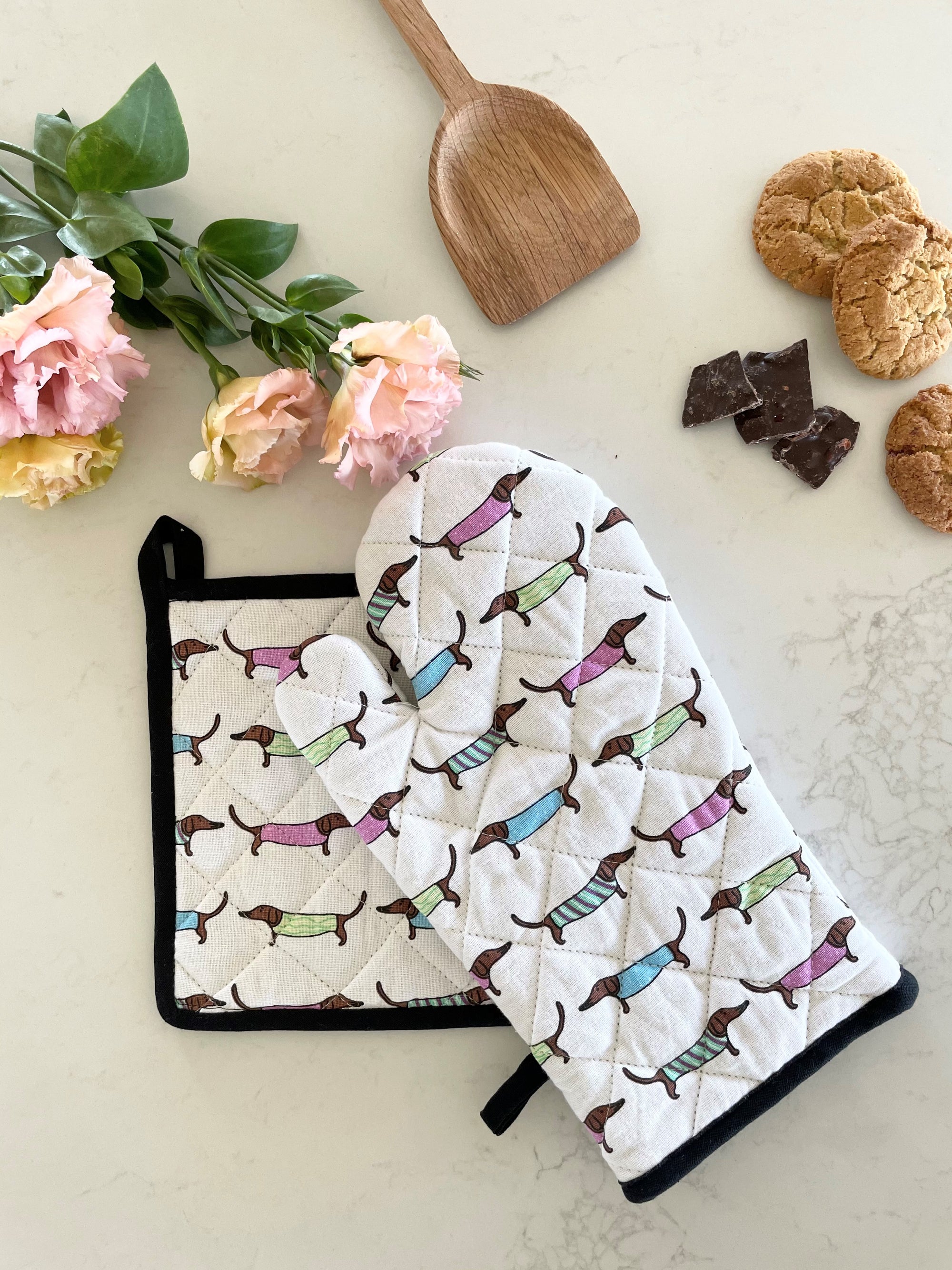 Oven Glove & Pot Holder Set - Sausage Dogs