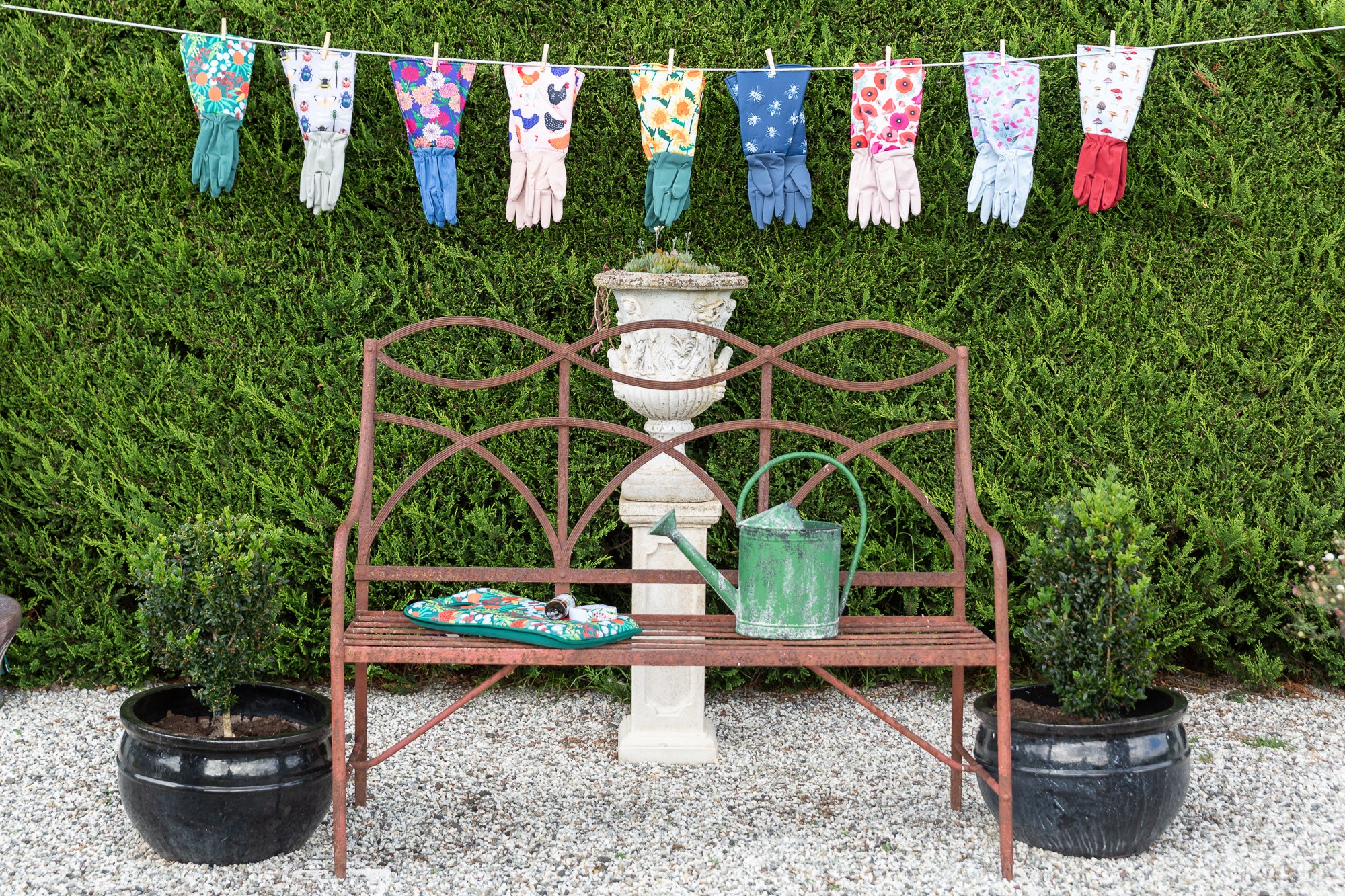 Gartenhandschuhe – Marineblau Skizze Biene